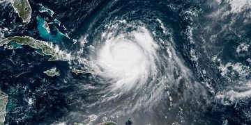 Thousands without power in Puerto Rico as Hurricane Erin pummels region