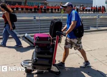 What to know as Air Canada flights grounded and attendants strike