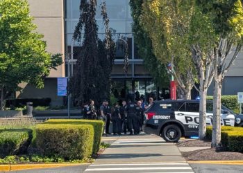 Microsoft locks down a building after protesters get inside president’s office