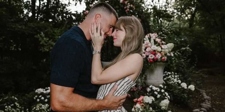 Taylor Swift announces engagement to boyfriend Travis Kelce | Ents & Arts News