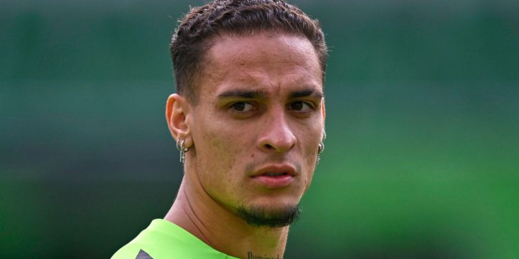 Man Utd accept Antony bid from Real Betis