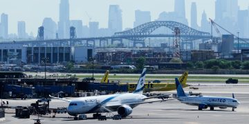 Newark Airport to open its shuttered runway Monday, 13 days ahead of schedule