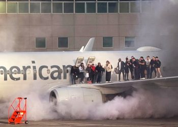 FAA instructs airlines to re-evaluate evacuation procedures