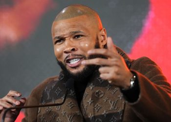 Eubank Jr brings in Crawford's trainer for Benn rematch