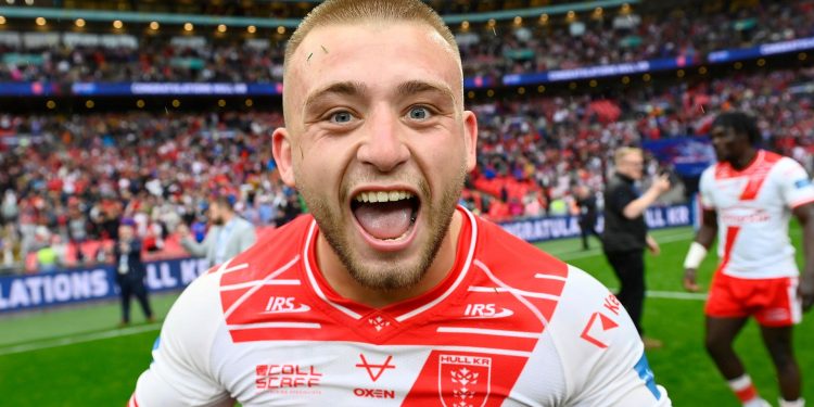 Man of Steel Lewis puts end to NRL links by signing new Hull KR contract