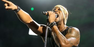 Grammy-winning R&B and soul star D’Angelo dies after ‘prolonged battle with cancer’ | Ents & Arts News