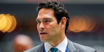 Former NFL quarterback Mark Sanchez stabbed during altercation in Indiana