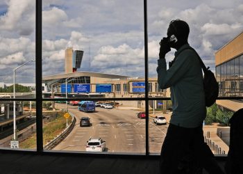 Delays expected at airports for third day as government shutdown drags on