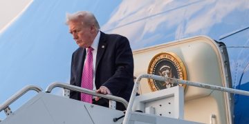 Secret Service discovers hunting stand with direct sight line to Trump’s Air Force One exit in Florida