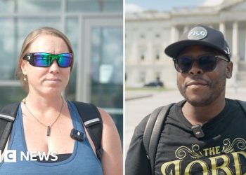 Tourists in Washington react to shutdown as attractions closed