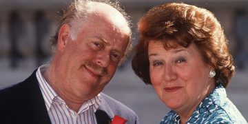Keeping Up Appearances star Dame Patricia Routledge has died | UK News