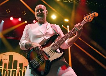Limp Bizkit bassist Sam Rivers dies aged 48, band says | Ents & Arts News