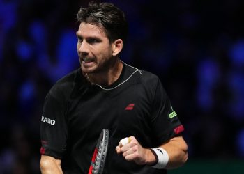 Norrie shocks world No 1 Alcaraz at Paris Masters