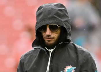 'Tua quit on the Dolphins – McDaniel wants out of Miami'