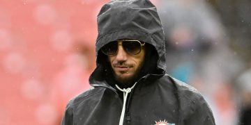 'Tua quit on the Dolphins – McDaniel wants out of Miami'
