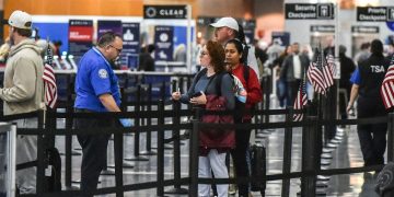 Flight delays aren’t slowing down despite move to end shutdown