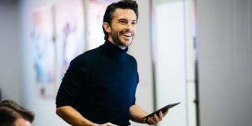 ‘I felt really scared and I felt alone’ – Wicked star Jonathan Bailey on growing up gay in school | Ents & Arts News