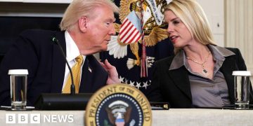US justice department investigates Epstein’s alleged ties to Clinton and banks after Trump request