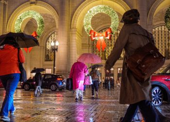 Thanksgiving travelers set to face winter storms, strong winds and heavy snow