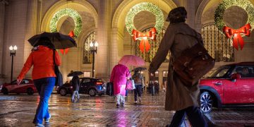 Thanksgiving travelers set to face winter storms, strong winds and heavy snow