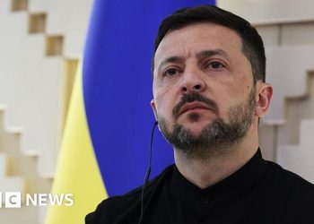 Volodymyr Zelensky warns against giving away territory to Russia, as latest Ukraine talks end