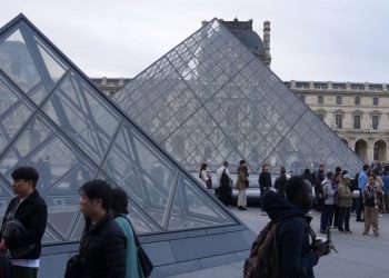 Five new arrests in Louvre heist investigation – with one suspect ‘traced via DNA’ | World News