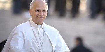 Hollywood icons meet Pope Leo – after agents were assured invites were not a hoax | World News