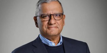 BBC board member resigns – and criticises ‘governance issues’ at top of corporation | UK News