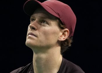 Sinner thrashes Zverev to reach Paris Masters final