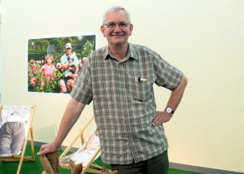 British documentary photographer Martin Parr dies | UK News