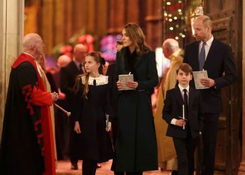 Celebrities join the Princess of Wales for a carol service to thank Britain’s volunteers | UK News