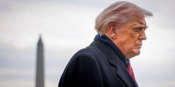 Trump says he’s removing National Guard from Chicago, Los Angeles and Portland