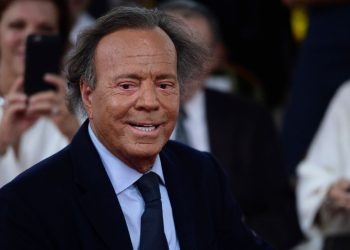 Julio Iglesias responds to sex abuse and trafficking allegations | Ents & Arts News