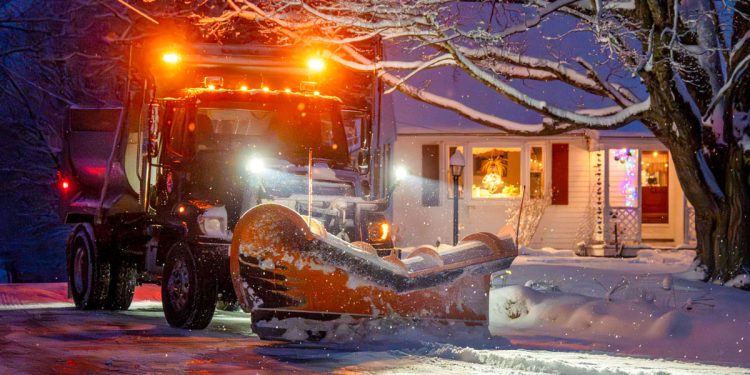 Rare Southern snow and Northeast storm disrupt holiday travel plans across U.S.