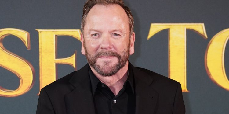 Emmy award winner Kiefer Sutherland of 24 and Designated Survivor fame arrested after allegedly assaulting lift share driver | World News