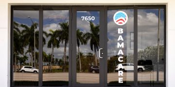 House votes to revive Obamacare funds as senators plot a scaled-back bill