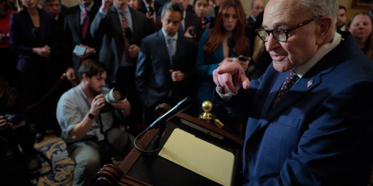 Senate passes budget with two more weeks of Homeland Security funding