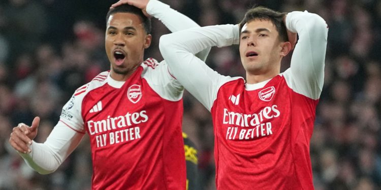 Arsenal their own worst enemy as Carrick's dream Man Utd start continues