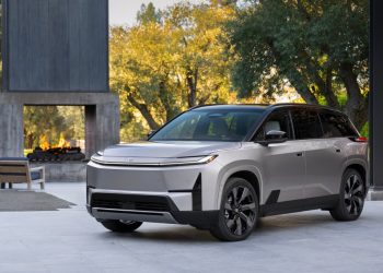 The Toyota Highlander is now a three-row electric SUV with 320 miles of range