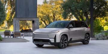 The Toyota Highlander is now a three-row electric SUV with 320 miles of range