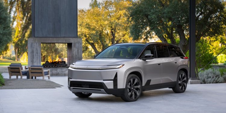 The Toyota Highlander is now a three-row electric SUV with 320 miles of range