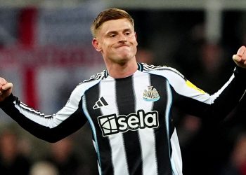 Clarke keen to 'move on' as Barnes rejects Scotland switch