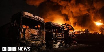 Oil prices jump above $100 for first time in four years