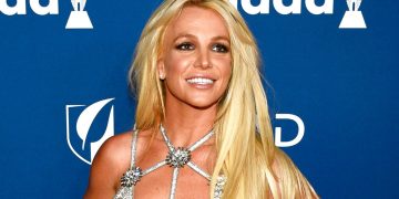 Britney Spears seen driving ‘erratically’ before arrest, say police | Ents & Arts News