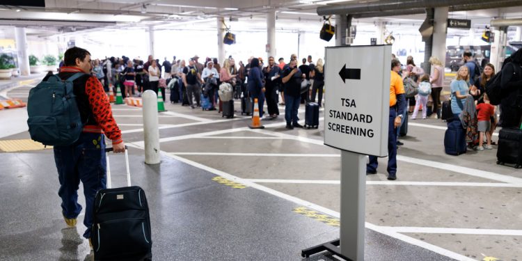 TSA worker says his family is paying the price for his working without pay
