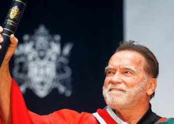 Arnold Schwarzenegger returns to Belfast to receive honorary doctorate | UK News