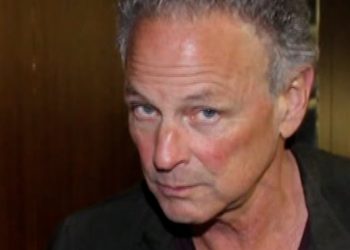 Lindsey Buckingham attacked with unknown substance