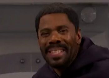 ‘SNL’ cast recreates Artemis II crew moments in space