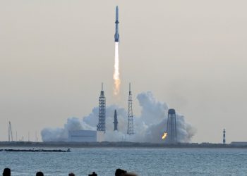 Blue Origin successfully reused its New Glenn rocket