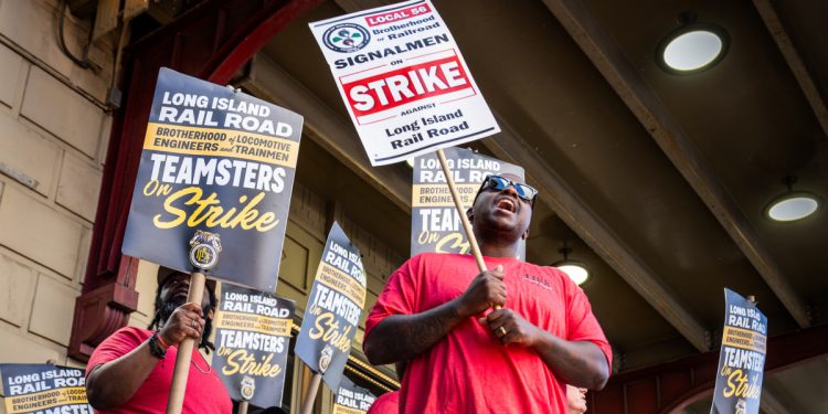 New York braces for chaotic Monday commute amid Long Island Rail Road strike